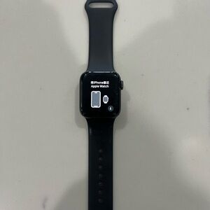 Apple Watch - 10N - x glass, GPS. 40
SE 40 MM.